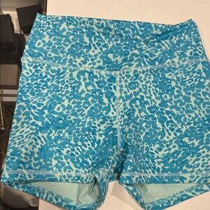 Fleo v Blue Patterned Women's Shorts